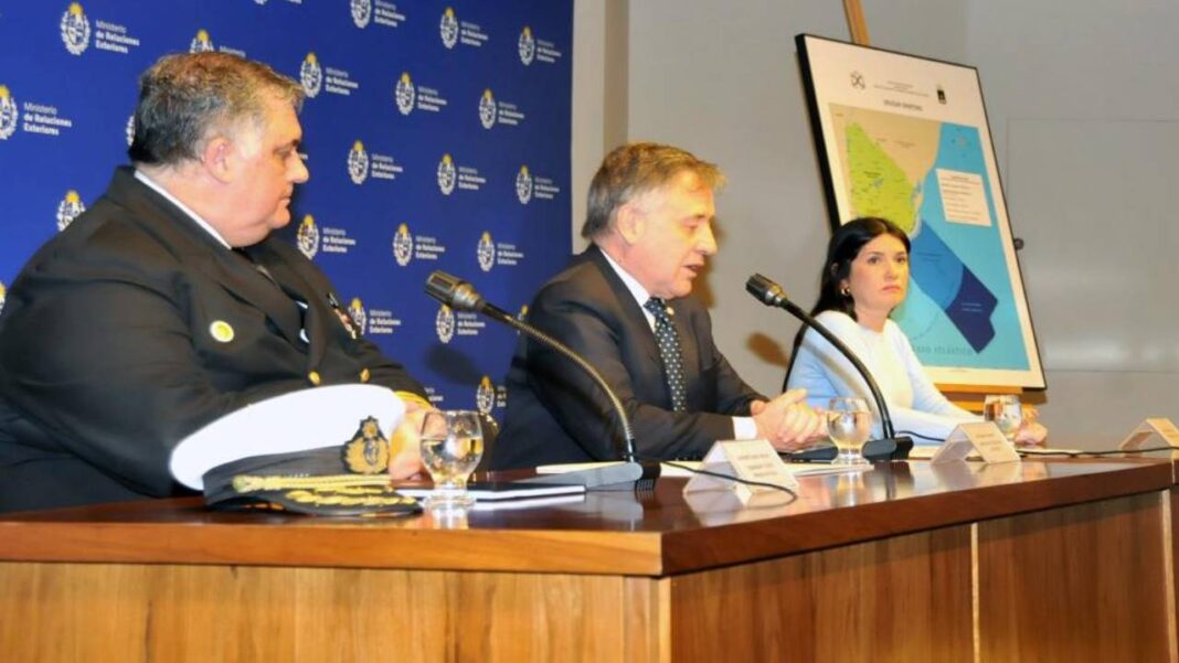Uruguay presenta mapa que destaca su mayor territorio marítimo