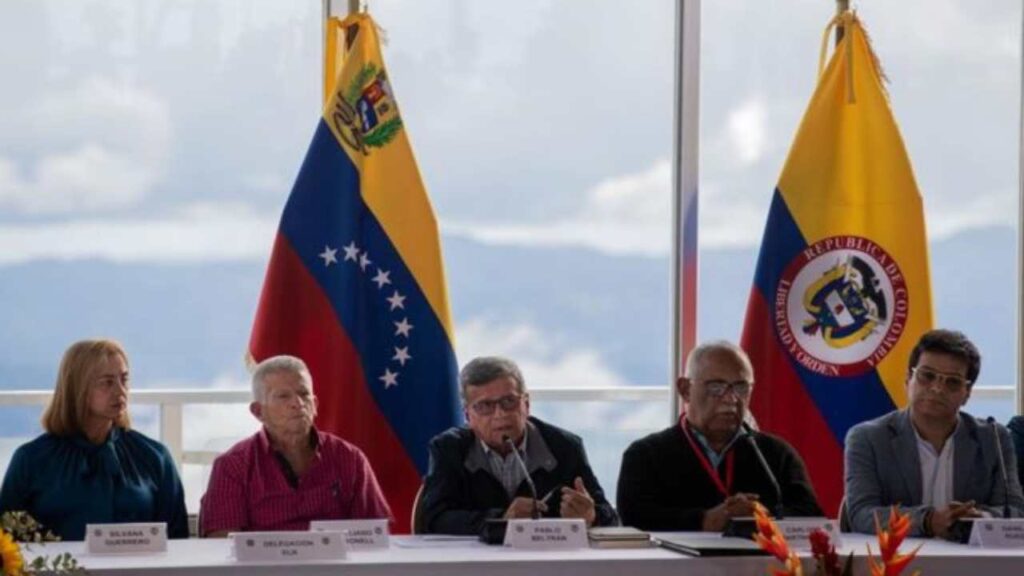 Gobierno colombiano acepta reanudar diálogos de paz con el ELN