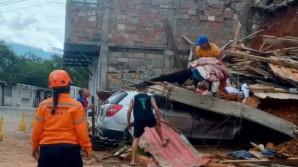 Seis heridos tras colapso de muro de contención en El Paraíso