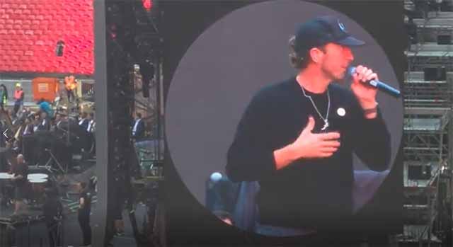 “Son todos jóvenes de Venezuela, son nuestra orquesta favorita en todo el mundo… reciban a mi hermano Gustavo Dudamel y a la Orquesta Simón Bolívar", expresó Chris Martin