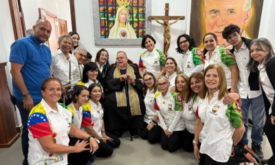 Feligreses participan con devoción en la Octava Asamblea Diocesana de Oración Carismática en el Santuario Mariano Diocesano de Nuestra Señora de Fátima, Carrizal.