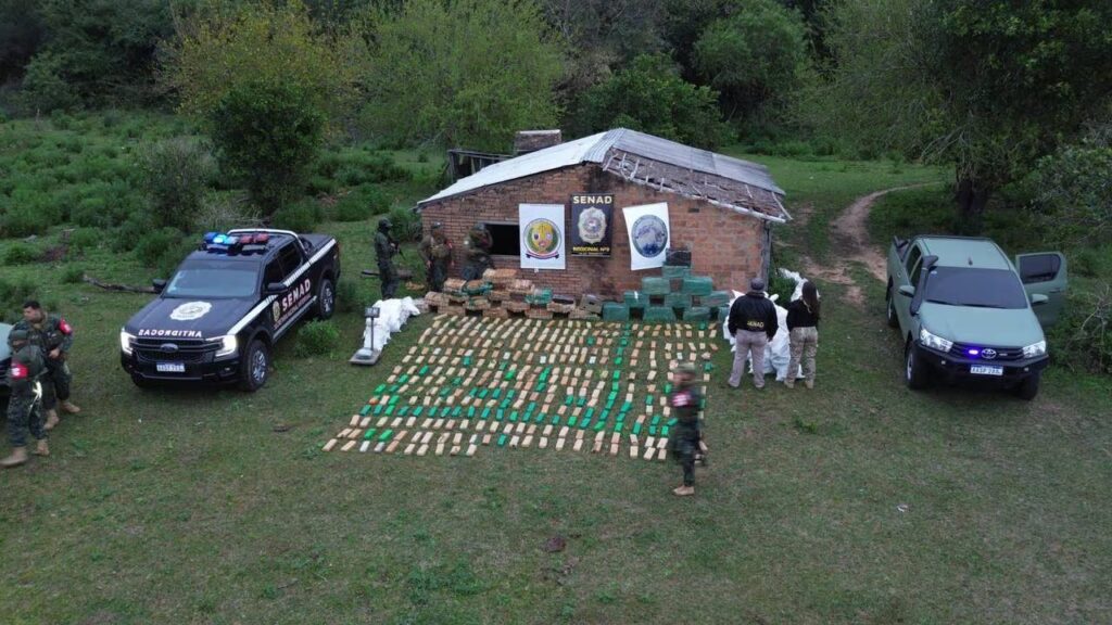 Paraguay incauta más de una tonelada de marihuana