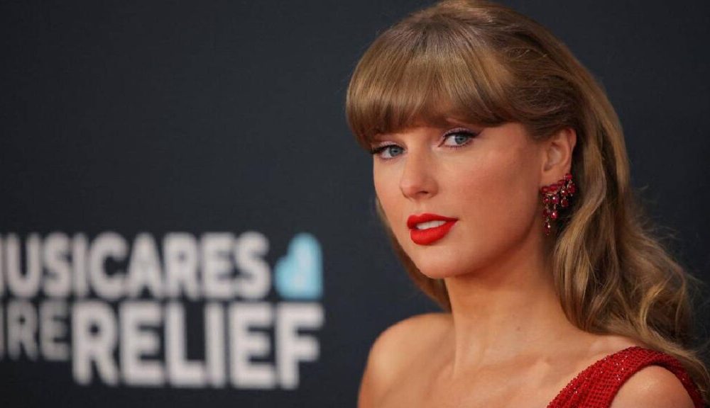 Taylor Swift anuncia su duodécimo álbum «The Life of a Showgirl»