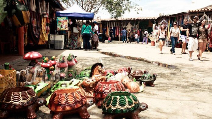 Regresa la Feria Internacional de Artesanía de Tintorero