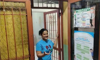 Funcionarios del Smproinna atienden a familias para tramitar permisos de viaje en la Terminal Los Lagos, Los Teques