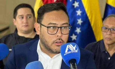 Edgar Laya presenta las medidas económicas y la primera ruta turística de Los Salias, acompañado por concejales y comerciantes locales