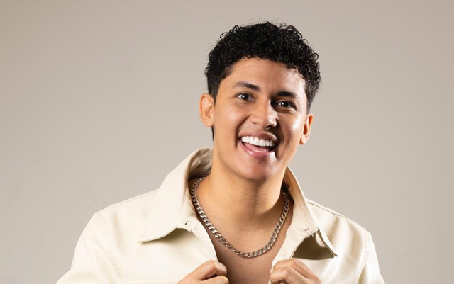 Cristian Ahumada interpreta vallenato con una propuesta innovadora que mezcla tradición y modernidad.