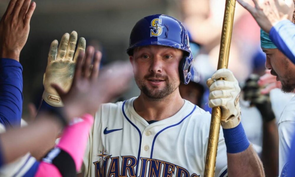 Cal Raleigh supera a Salvador Pérez y fija récord histórico de jonrones