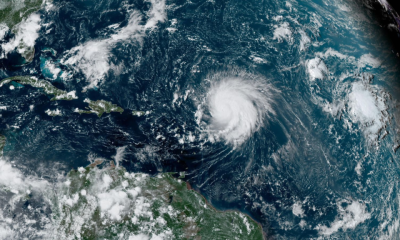 Huracán Erin se fortalece a categoría 4 y amenaza la costa