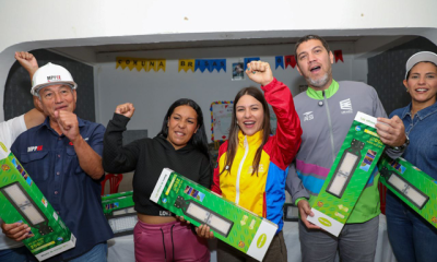 Jennifer Mujica conversa con vecinos y técnicos de Corpoelec.