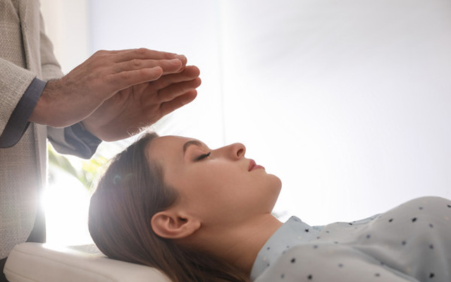 la hipnosis y la autohipnosis ofrece una oportunidad para reprogramar la mente