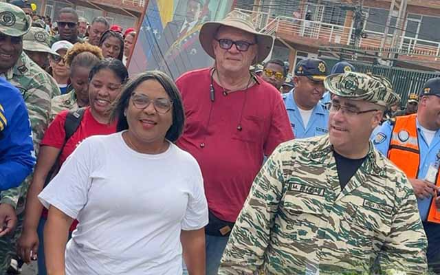 EDUCAR COMUNICANDO / La Dignidad de no tener Precio