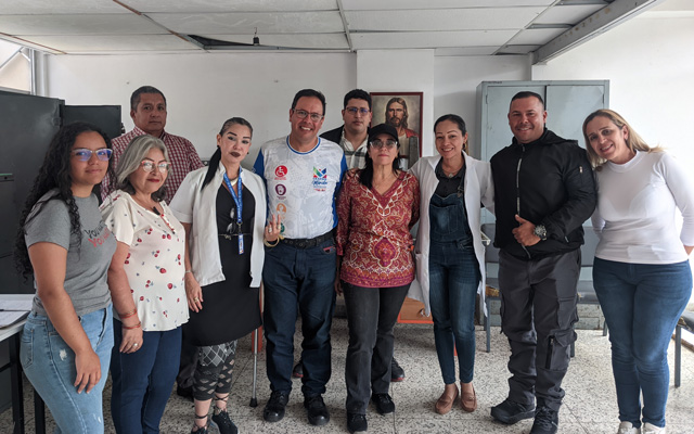 El equipo multidisciplinario del Iahula garantiza atención personalizada y seguimiento continuo para pacientes con discapacidad en Mérida.