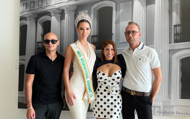 Karla Rodríguez presenta “Sinfonía Floral” en una pasarela solidaria.