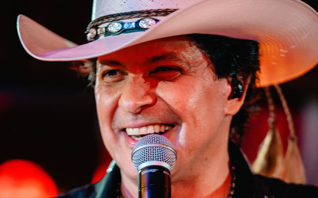 José Gregorio Oquendo durante el lanzamiento de Free Cover Venezuela, destacando la música llanera que alegra los corazones de los venezolanos.