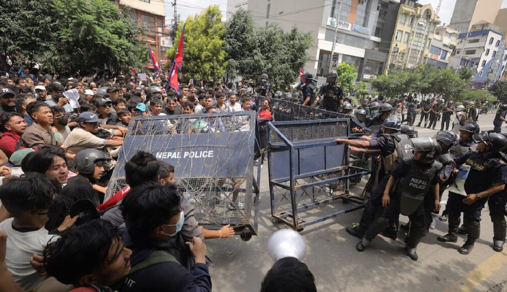 30 muertos y mil heridos en protestas de la «Generación Z»