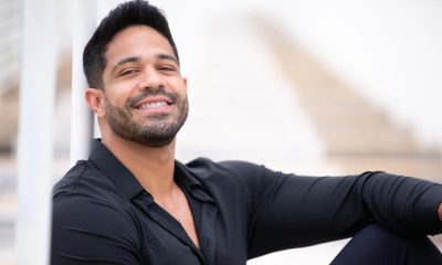 Roberto Jaramillo celebra su primer stand-up comedy como un homenaje a sus seguidores y a su trayectoria artística.