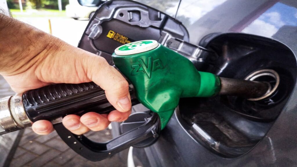 Transportistas de Pichincha suspenden paro tras eliminación del subsidio al diésel