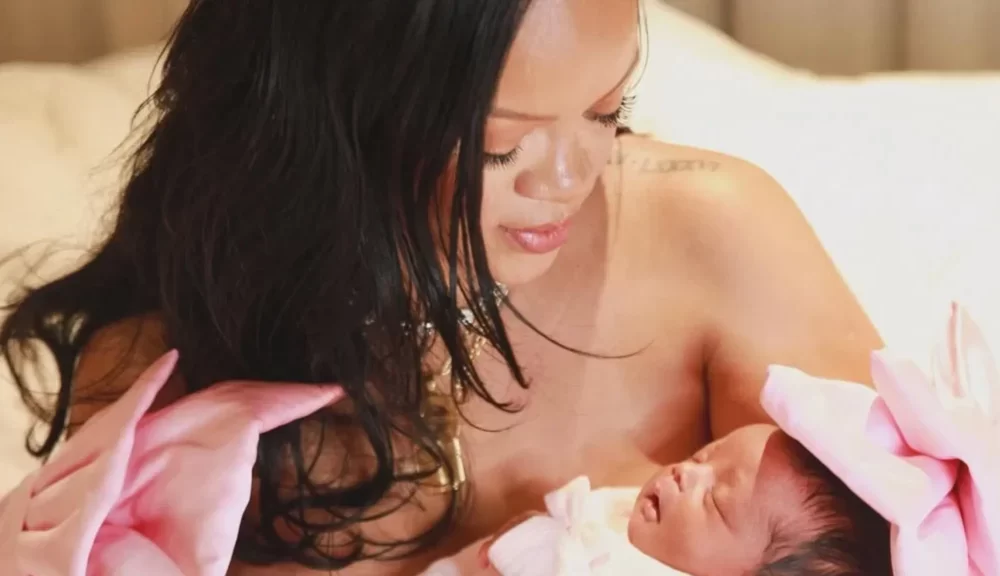 Rihanna presenta a su primera hija Rocki Irish Mayers
