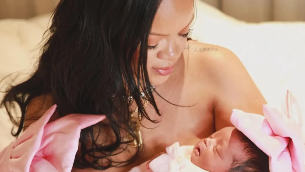 Rihanna presenta a su primera hija Rocki Irish Mayers