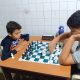 Camila Orellana y Ángel García reciben sus medallas tras ganar las finales de ajedrez infantil en los Juegos Comunales Guaicaipuro 2025