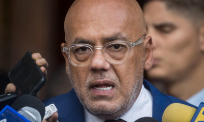 Jorge Rodríguez alerta sobre plan para colocar explosivos en la embajada de Estados Unidos en Caracas