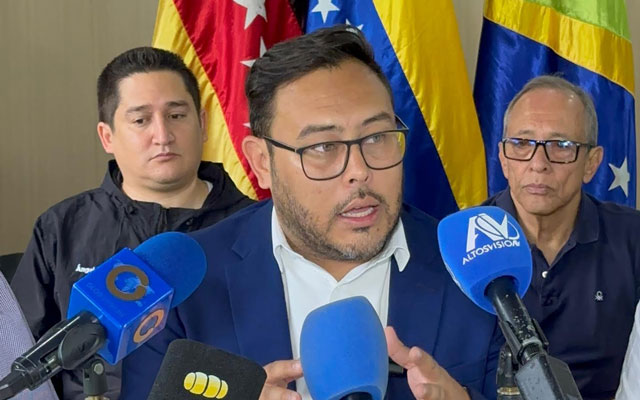 Edgar Laya, alcalde de Los Salias, en la reunión del Concejo Municipal donde se aprobó la exoneración de intereses moratorios.