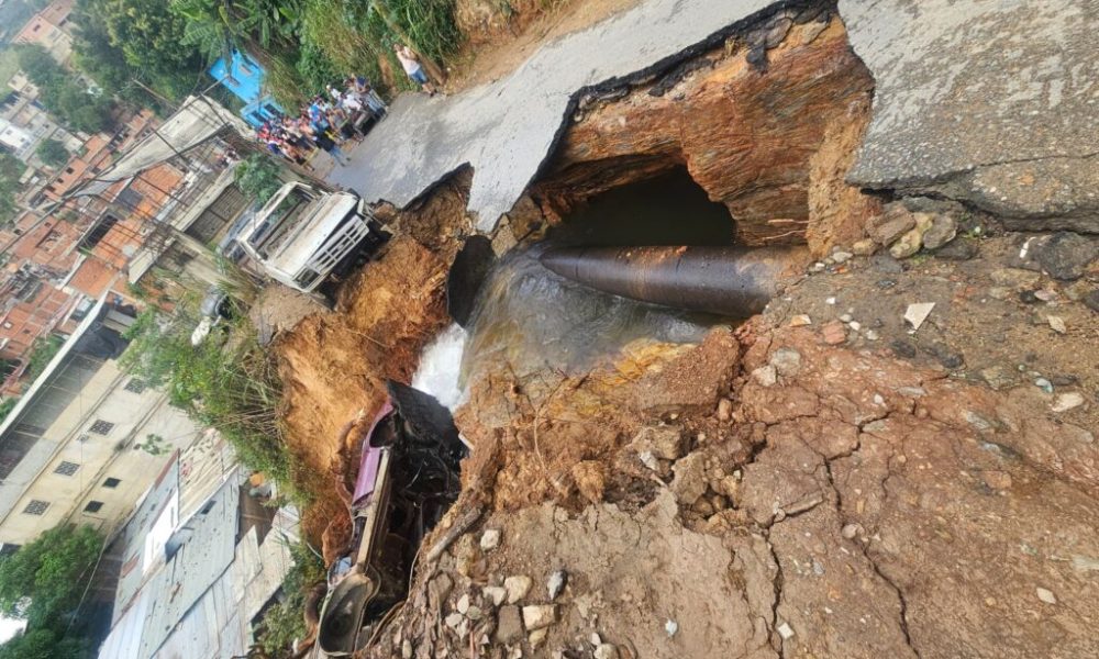 Hatillo habilita centro de acopio para familias afectadas por colapso de tubería matriz