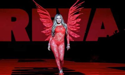 Karol G desplegó sus alas en el Victoria’s Secret Fashion Show 2025, fusionando poder femenino, moda y orgullo latino. 📷 Crédito: @karolg / IG