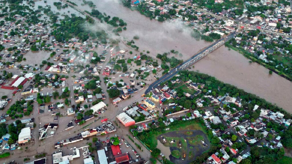 Sheinbaum estima más de cien mil viviendas afectadas por las inundaciones
