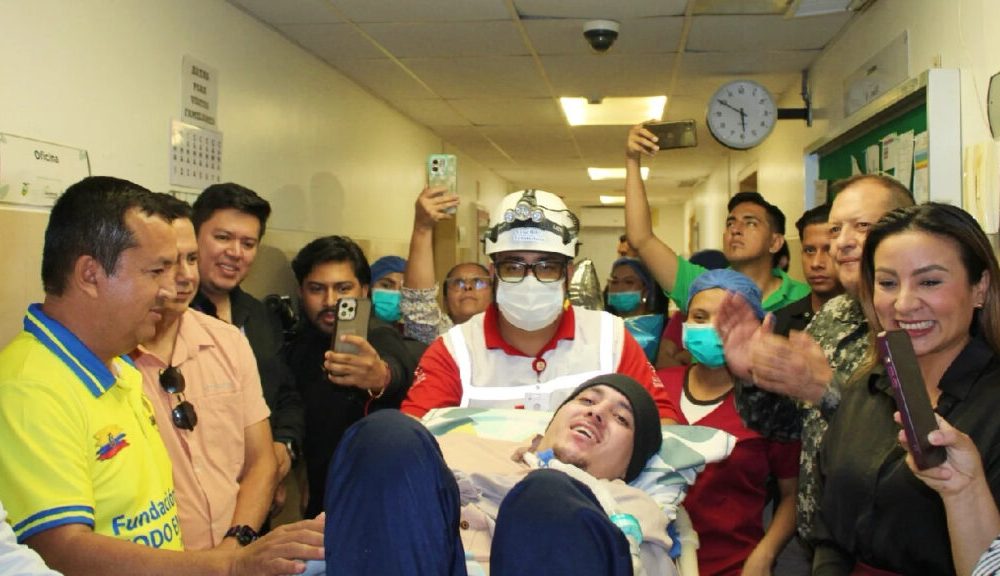 Venezolano con cuadriplejia sale tras tres años en hospital de Ecuador