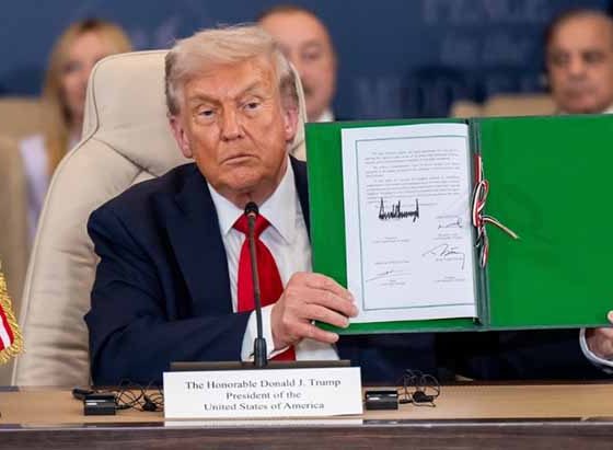 El presidente Donald Trump durante la cumbre de paz sobre la Franja de Gaza, celebrada en Sharm el Sheij, Egipto
