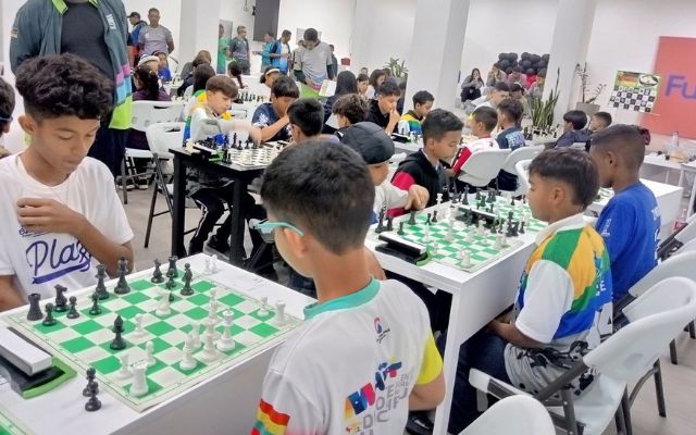 Atletas de Guaicaipuro celebran su éxito en los III Juegos Deportivos Comunales 2025.