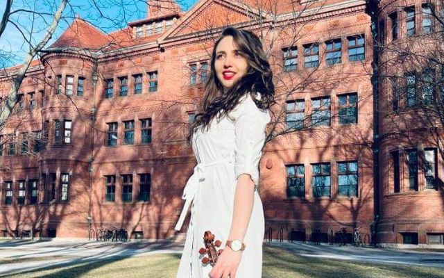 Ivonne Luna: La violinista colombiana que lleva la metodología de “El Sistema” a la educación musical internacional