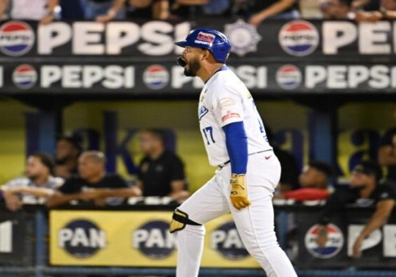 Magallanes dejó en el terreno a Leones y afianzó su dominio