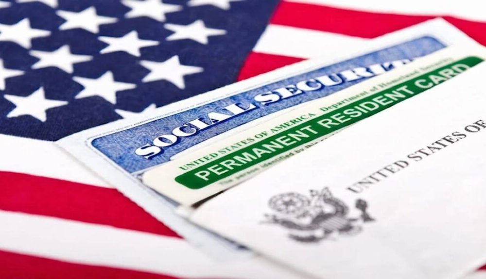 EE. UU. someterá a revisión rigurosa las green cards de cubanos y venezolanos
