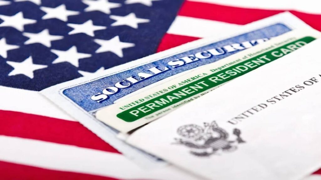 EE. UU. someterá a revisión rigurosa las green cards de cubanos y venezolanos