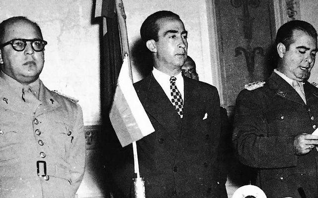 Germán Suárez Flamerich junto a Marcos Pérez Jiménez y Luis Felipe Llovera Páez durante la Junta de Gobierno.