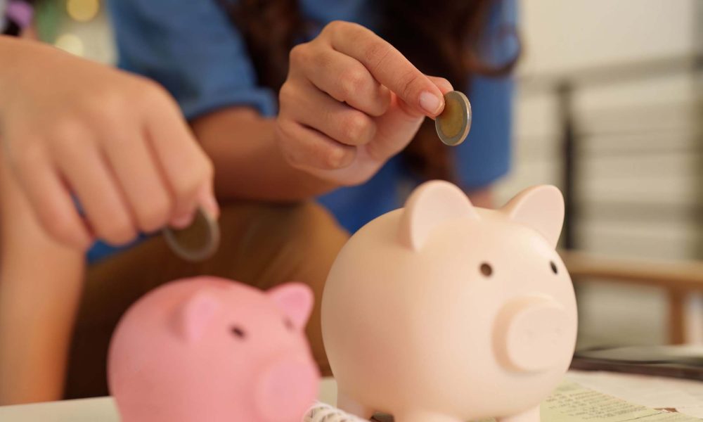 La mentalidad, la planificación y la educación financiera influyen más que la formación académica en el éxito económico.