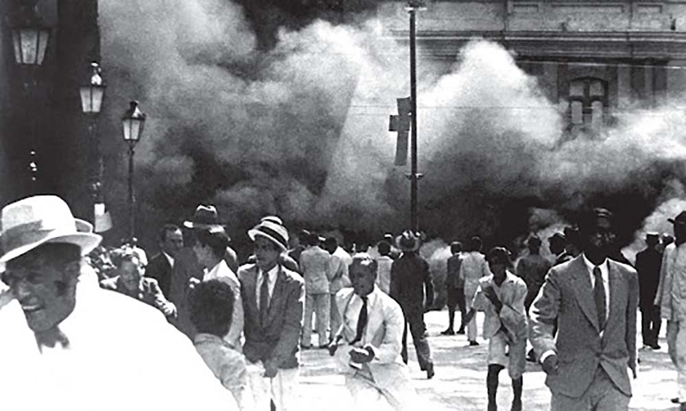 Por primera vez en décadas, miles de venezolanos tomaron las calles para exigir libertades, justicia y el fin definitivo del gomecismo. Frente a las balas y la represión, la respuesta fue más pueblo, más voz y más calle.