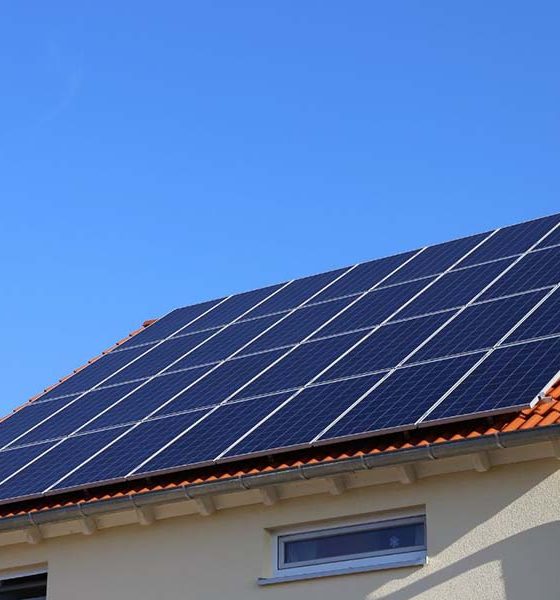 Estación de carga alimenta un hogar completo