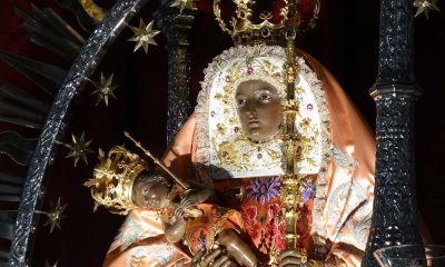 La luz de Cristo ilumina a las naciones a través de la intercesión de su Santísima Madre.