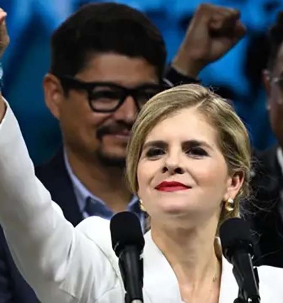 Laura Fernández celebra su victoria histórica como la segunda mujer electa para la presidencia de Costa Rica.