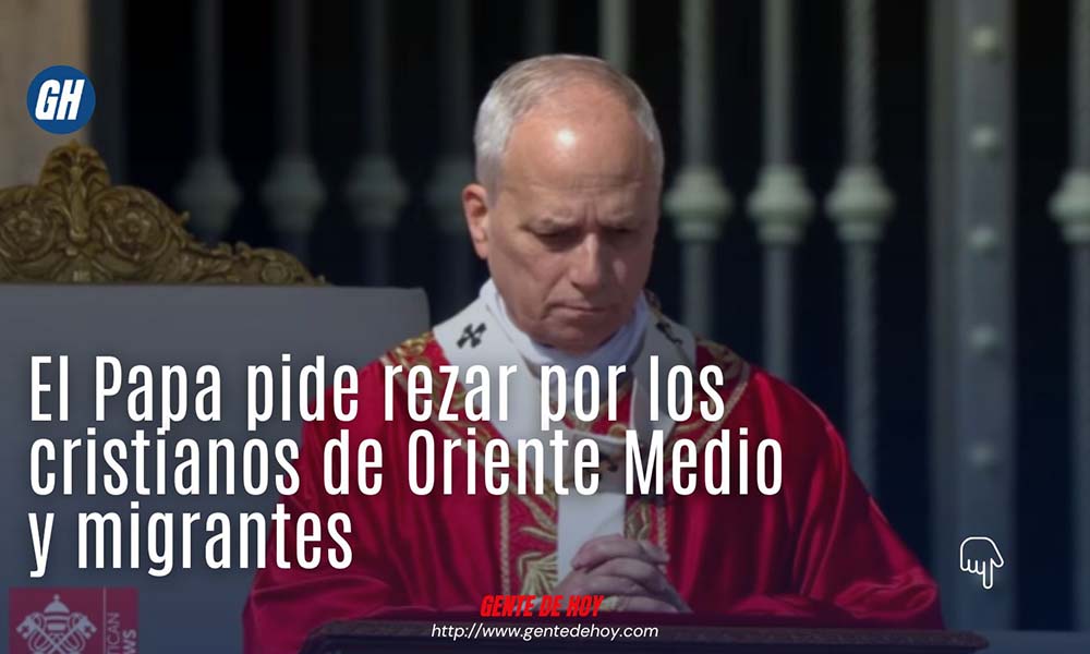 El Papa León XIV preside la celebración del Domingo de Ramos en la Plaza de San Pedro ante una multitud de fieles y peregrinos.