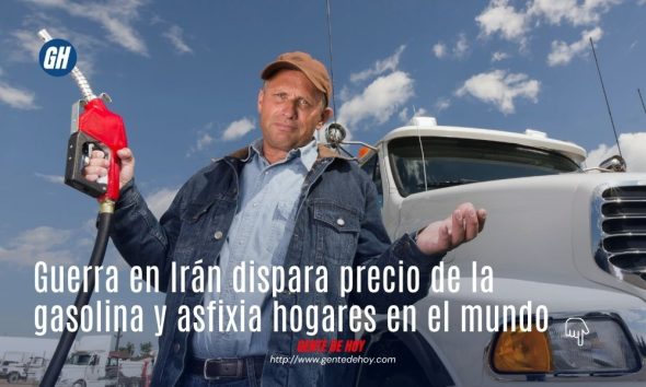 Usuarios esperan en largas filas para surtir combustible tras el anuncio de nuevos precios máximos debido a la crisis en el estrecho de Ormuz.