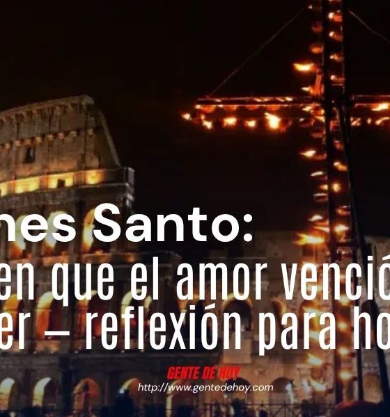 El papa León XIV porta la cruz durante el Vía Crucis en el Coliseo Romano, recorriendo las 14 estaciones desde el Anfiteatro Flavio hasta el Monte Palatino. Las meditaciones del padre Francesco Patton conectan la Pasión de Cristo con las guerras, los abusos y las crisis de dignidad del mundo actual.