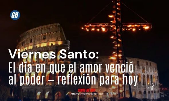El papa León XIV porta la cruz durante el Vía Crucis en el Coliseo Romano, recorriendo las 14 estaciones desde el Anfiteatro Flavio hasta el Monte Palatino. Las meditaciones del padre Francesco Patton conectan la Pasión de Cristo con las guerras, los abusos y las crisis de dignidad del mundo actual.