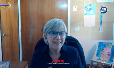 Elisa Herrera Celis durante su participación en el programa La Entrevista, donde abordó el impacto del pasado en la salud mental.
